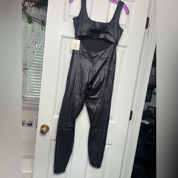 NWT khloe fabletics jumpsuit - Picture 3 of 6
